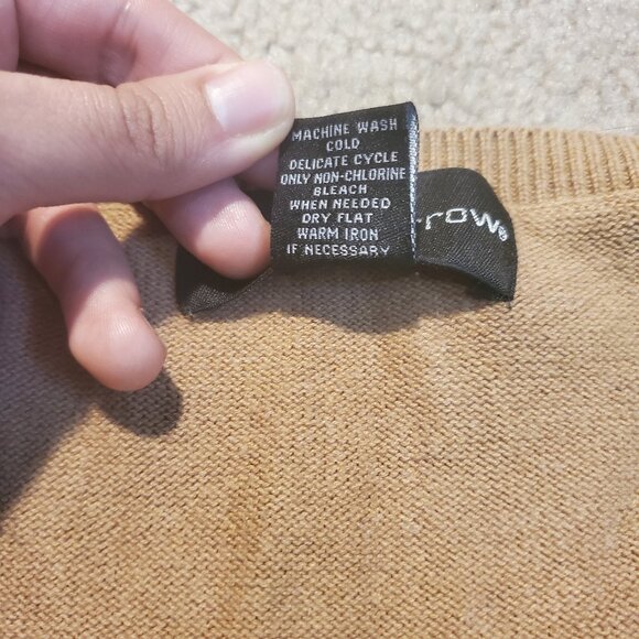 Croft & Barrow Sweater Vest - Picture 4 of 6